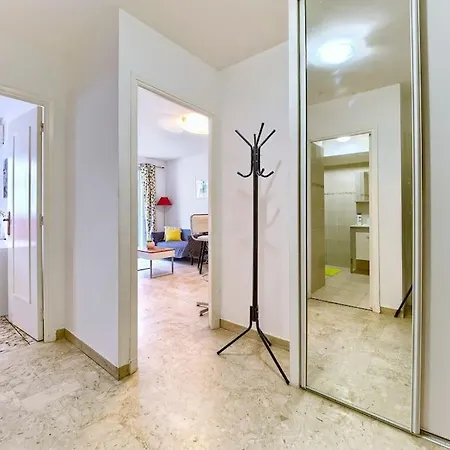 Apartment Superbe Pres De La Gare-clim-wifi-espace Dedie Au Travail