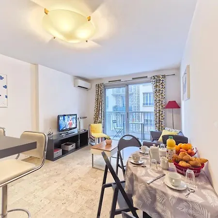 Apartment Superbe Pres De La Gare-clim-wifi-espace Dedie Au Travail
